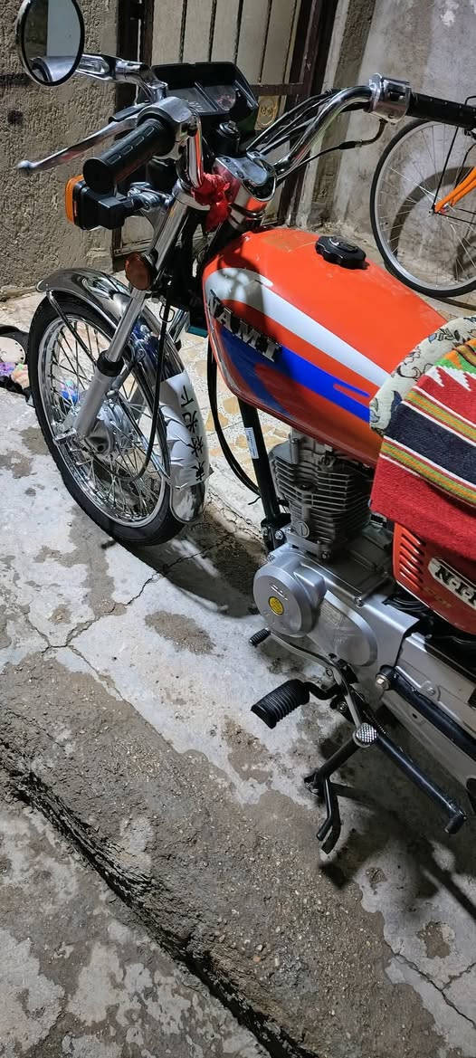 السلام عليكم 
دراجه نامه امتياز لصلي شبه شلامجه
دراجه مكفوله كفاله عامه بمعنه الكلمه 
سكح مامسحوكه الله شاهد الدراجه بعدهه جديده 
أوراق سكنر
موديل 2025
السعر 850 اوبيه مجال
مكاني حله
الهاتف *********** واتساب
