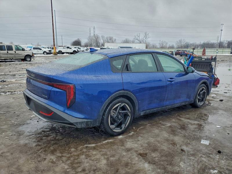 Kia K4 2025 
السياره مواصفات EX ماشيه فقط 9 الاف حادثها موضح بالصور 
واصل عمان حاليا ( بالحره )
تدخل حره وترهم كتاب شهداء 
***********
