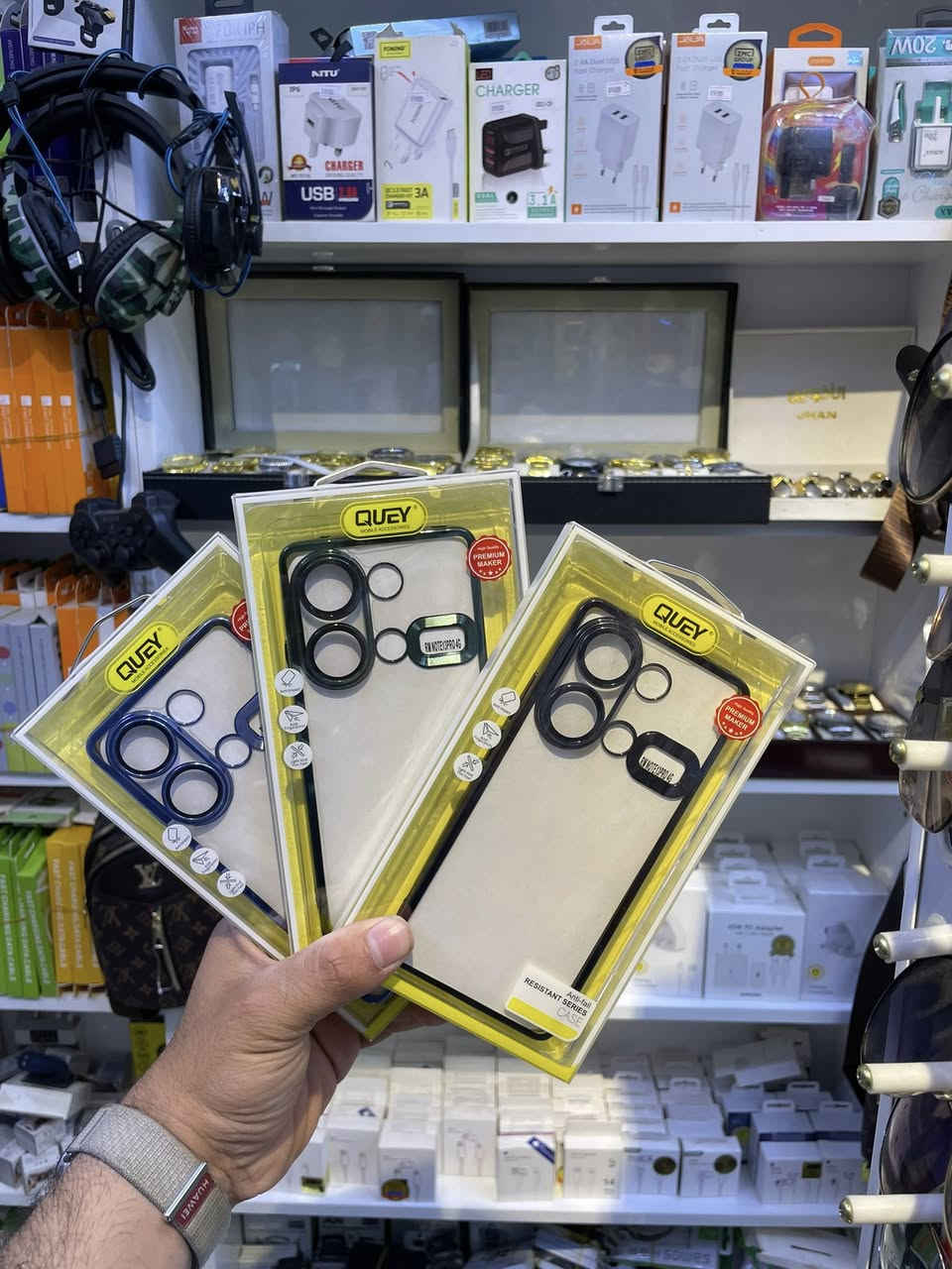 فقط جمله جمله جمله 👌🏻متوفر كافه أنواع الايتمات وباسعار ناررر ال ١٠٠ قطعه سعرها ٧٥ ألف اقل طلب ١٠٠ قطعه آيفون واندرويد مشكل واتساب ***********
