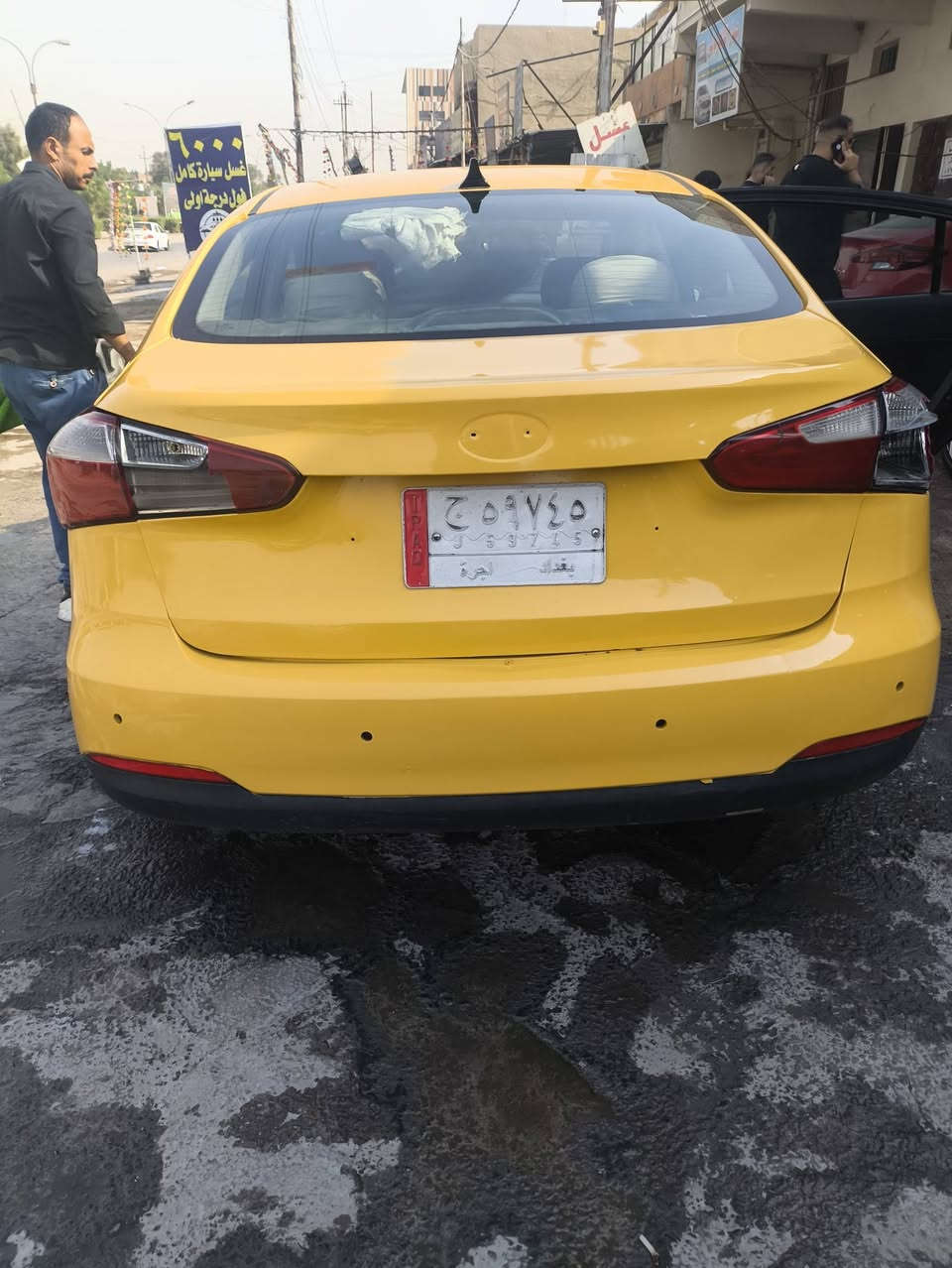 فورتي 2015 بغداد باسمي بيها محرك 1800 دوش كير ومحرك خير من الله تبريد تحكم ستيرن جهتين ضربته بنيد وبالعراق باب السائق وجنطه مصبوغه عام السياره السعر (90) مكاني الدوره أبو دشير التواصل (( ***********)
