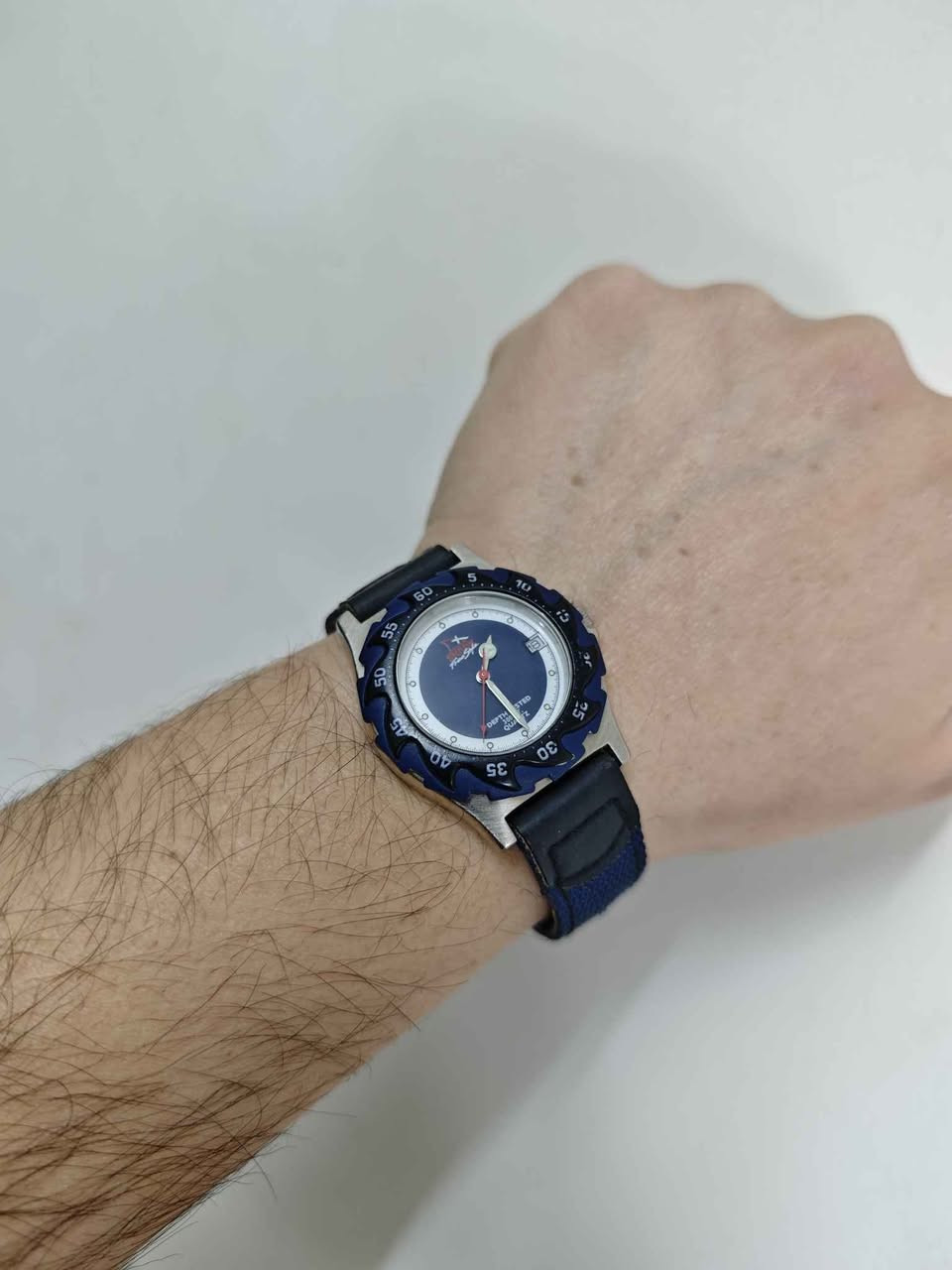 سلام علیكم. 
ساعه ریاضی من فری ستایل للبیع. یابانی اصلی. فنتج قدیم. باتری. رینك دوار. منفذ یومی. قطر 35. سیر كتان بلادی. سعر 40 الف. أربيل, العراق


**إذا كنت صاحب هذا الإعلان وتريد حذفه لأي سبب، رجاءا أرسل رسالة إلى الدعم الفني**