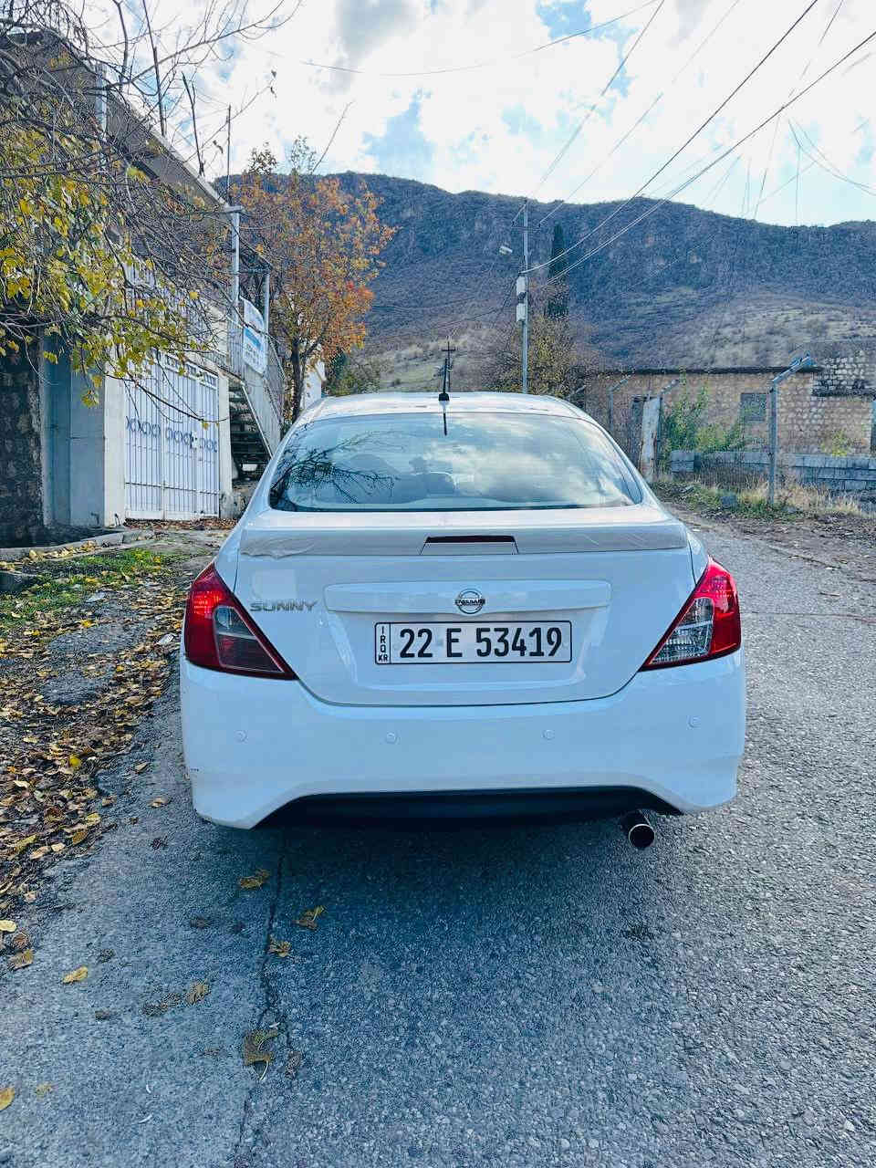 سني نيسان موديل ٢٠١٩
الرقم اربيل مكان السياره شقلاوه
بلد الصنع الهند
السياره بدون صبغ 
 بيها عده اماكن بارد بجهة عكس السايق بقدر شبر في كل قطعه
اثر احتكاك مع مركبه اخرى  
السياره ماشيه 96 الف 
السعر 105 وبيها مجال بسيط كلش
التواصل من خلال الرقم الذي بالاسفل فقط
***********
