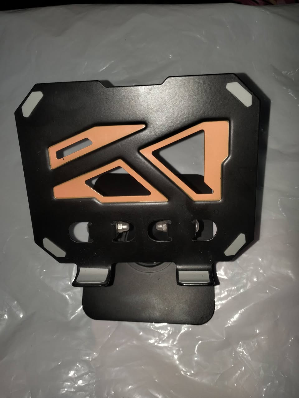 REDMAGC Astra
مستغدم قلیل زاکرا 256 گیگا عدد دورات الشحن 22 
کامل غراض ویا   لزگات شرکە    لایلون الجهاز   الشاحنە جهاز کلش نضیف بدون ای خدوش    التبرید هدیە ویا +الستاند +کیبورد و ماوس   گیمنگ یعنی فقط للالعاب سعر الجهاز 820 قفل 
رقم *********** واتساب فقط 
او مراسلت الفیس
