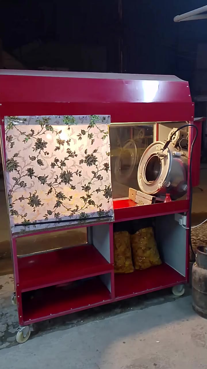 السلام عليكم عربانه حب وجبس وشاميه مستخدمه شهرين وضفتلها اضويه ونشره اطار عل كبر  العربانه كلها شغاله جديده حجمها مترين الله شاهد اسعارهن بهذا الحجم بحدود المليون وعارضها 650 وبيها مجال مكاني بغداد الجديدة ***********
