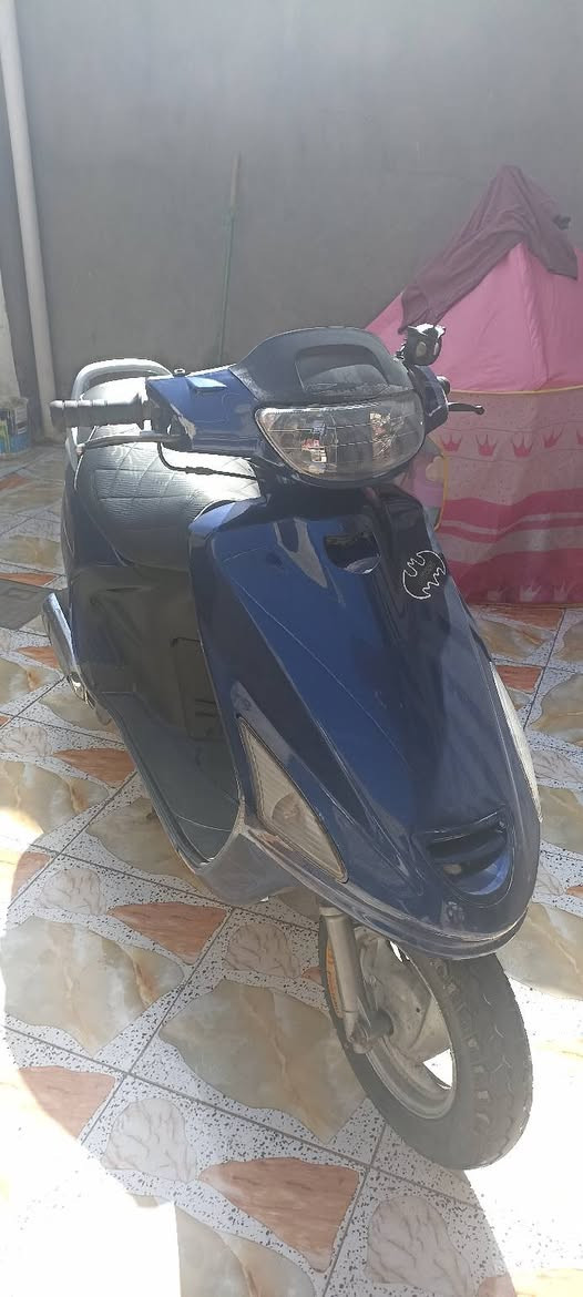 سلام عليكم فراشه فحل للبيع مكينه مامفتوحه نكر سلف هورن اشاير لايت عادي وزنون دراجه نضيفه 
سعر خاص
***********
