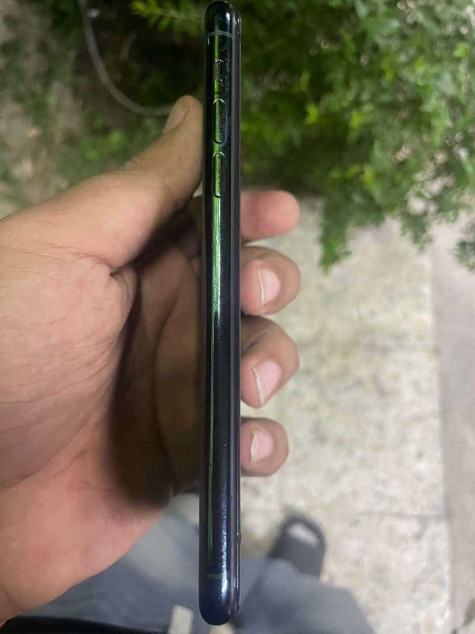 السلام عليكم جهاز 11pro max للبيع او مراوس الجهاز مبدل شاشه النوع الاصلي وفيس ايدي واكف بطاريه اصليه فقط مرفوعه الجهاز تجي ويا ملحقات فيط شاحنه وكارتونه مكاني بغداد حي النصر والرشاد للتواصل *********** يوجد واتساب

