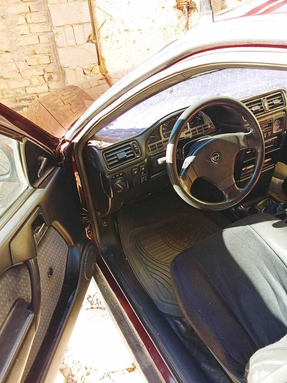 أوبل فكترا للبيع موديل 1992حجم المحرك 18 سيارة جاهزة من كلشي رقم بغداد باسمي سعر 50 ورقة  رقم الهاتف ***********
