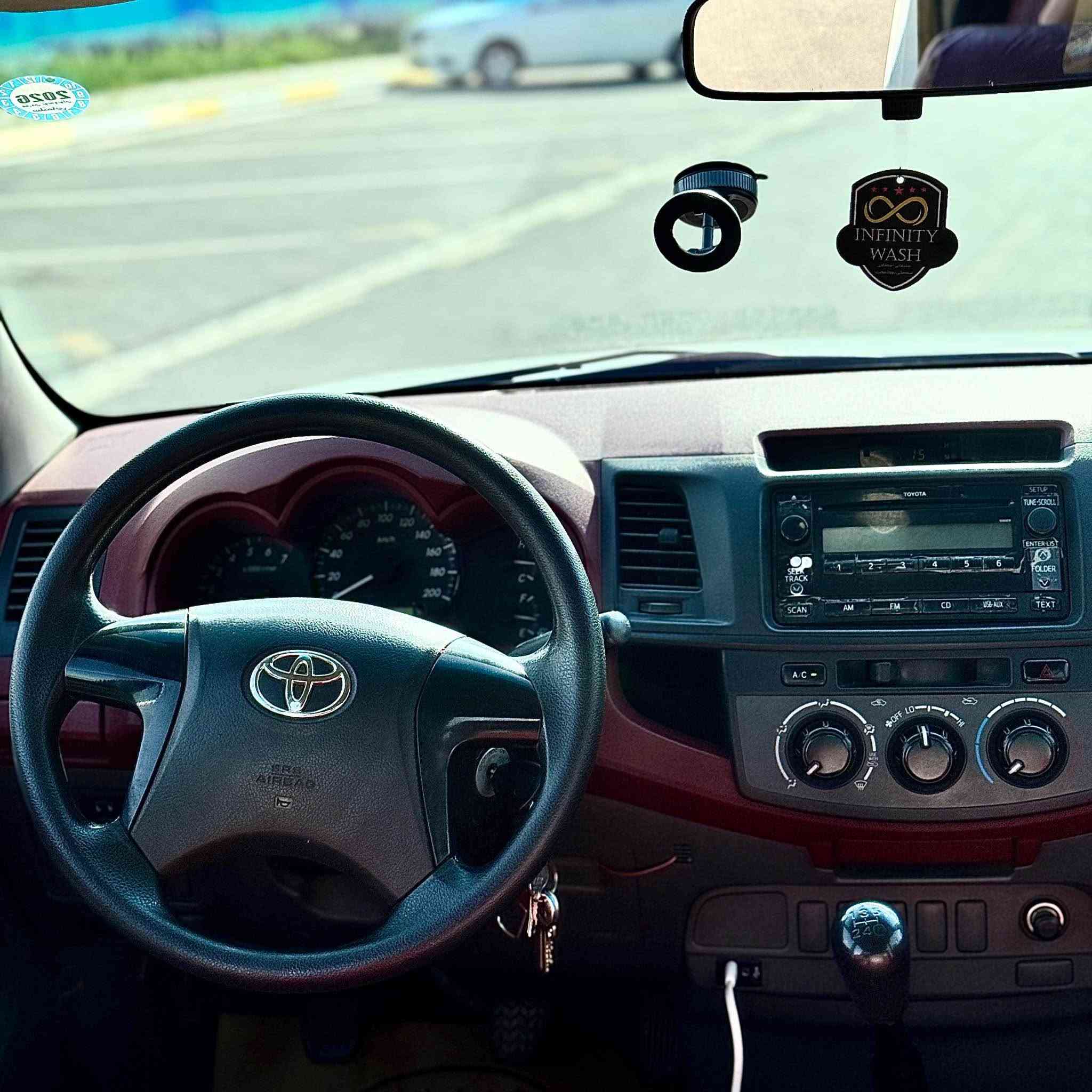 Toyota hilux 2012
تۆیۆتا هایلۆکس ٢٠١٢
سەیارەکە ٢٨٠٠٠٠ رۆشتوە زۆر پاک ماوەتەو 
یەک پەڵە بۆیاخو دوسێ پەڵە ساردی  هەیە 
سەیارەکە رێکو پێکوجایزە ماڵی دۆستە
سەنەوی تا   مانگی ٤ ی ٢٠٢٧ تازەیە  
گێر ئەکسل کارەبایات بە شەرت
نرخ ١٦٥ گەڵاو مامەڵەیەکی کەم
بۆ مامەڵە تەنها پەیوەندی بکە  
ژمارە تەلەفون *********** السليمانية, العراق
