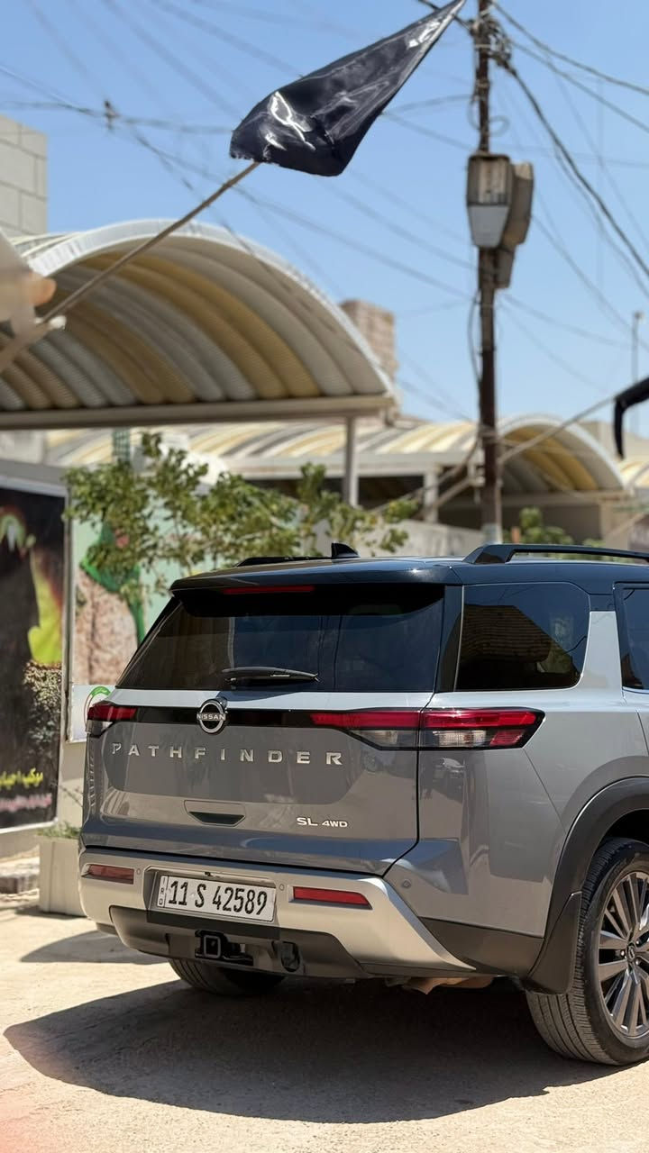 🚗 NISSAN PATHFINDER SL PLUS VIP 4WD - 2024
رقم بغداد شهداء ب اسمي بدون ورثة 

السعر 290$ وبيها مجال اكو بيها ملاحظه بسيطه ينزل من سعرها 

رقم الشاصي - 5N1DR3CDXRC214430

🔹 المواصفات الأساسية:

- المحرك: 6 سلندر 3.5L

- القوة: 284 حصان

- العزم: 351 نيوتن متر

- الجير: أوتوماتيك 9 سرعات نوع ZF

- عدد المقاعد: 7 ركاب

📌 الحالة:

السياره حادثها شبه كلين طعجه ب البنيد وباقيه مامصلحه مثل ماتشوفون ب الصور 

 السيارة نظيفة جداً (قطرة صبغ ما بيها)

🔥 المواصفات (SL Plus VIP فل كامل):

🎵 الأنظمة الترفيهية:

- نظام صوت BOSE (13 سماعة)

- شاشة لمس 9 إنج

- Apple CarPlay + Android Auto

- شاحن لاسلكي

- منافذ USB + AUX

🛋️ الراحة والداخلية:

- مقاعد جلد VIP

- تحكم كهربائي للمقاعد

- مقاعد تدفئة

- ستيرن تدفئة

- تبريد/تكييف ثلاثي (3 Zone)

- بصمة تشغيل + بصمة 4 أبواب

- تشغيل عن بعد

🛡️ أنظمة الأمان:

- رادار أمامي (تحذير + الحفاظ على المسار)

- رادارات جانبية (نقاط عمياء)

- رادار خلفي

- حساسات أمامية + خلفية

- كاميرات 360°

- مانع انزلاق + ABS

- نظام الثبات الإلكتروني

⚙️ أنظمة القيادة:

- Drive Modes (Eco / Normal / Sport / Snow / Off-road)

- كروز كنترول

- Auto Hold

- هاند بريك إلكتروني

- Auto Start / Stop

📦 الإضافات:

- فتحة سقف بانوراما

- باب خلفي كهربائي

- إنارة LED أمامية وخلفية

✨ سيارة استخدام خفيف، جاهزة وما تحتاج شي

السعر 290$ وبيها مجال اكو بيها ملاحظه بسيطه ينزل من سعرها 

📞 للتواصل: ***********

مكان السيارة : الديوانية
