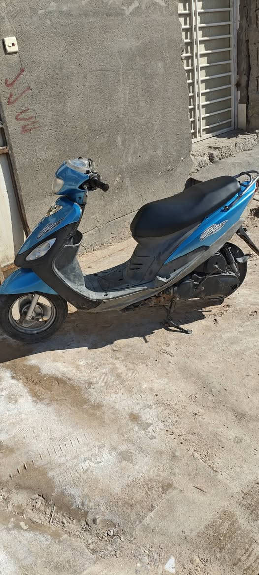 ماكس قجمه للبيع سعر 650 مجال قليل ما مفتوحه الدراجه كلشي شغال سلف هندر نكره بكل وقت نقصه لايت بس والعينه واير مال عداد


**إذا كنت صاحب هذا الإعلان وتريد حذفه لأي سبب، رجاءا أرسل رسالة إلى الدعم الفني**