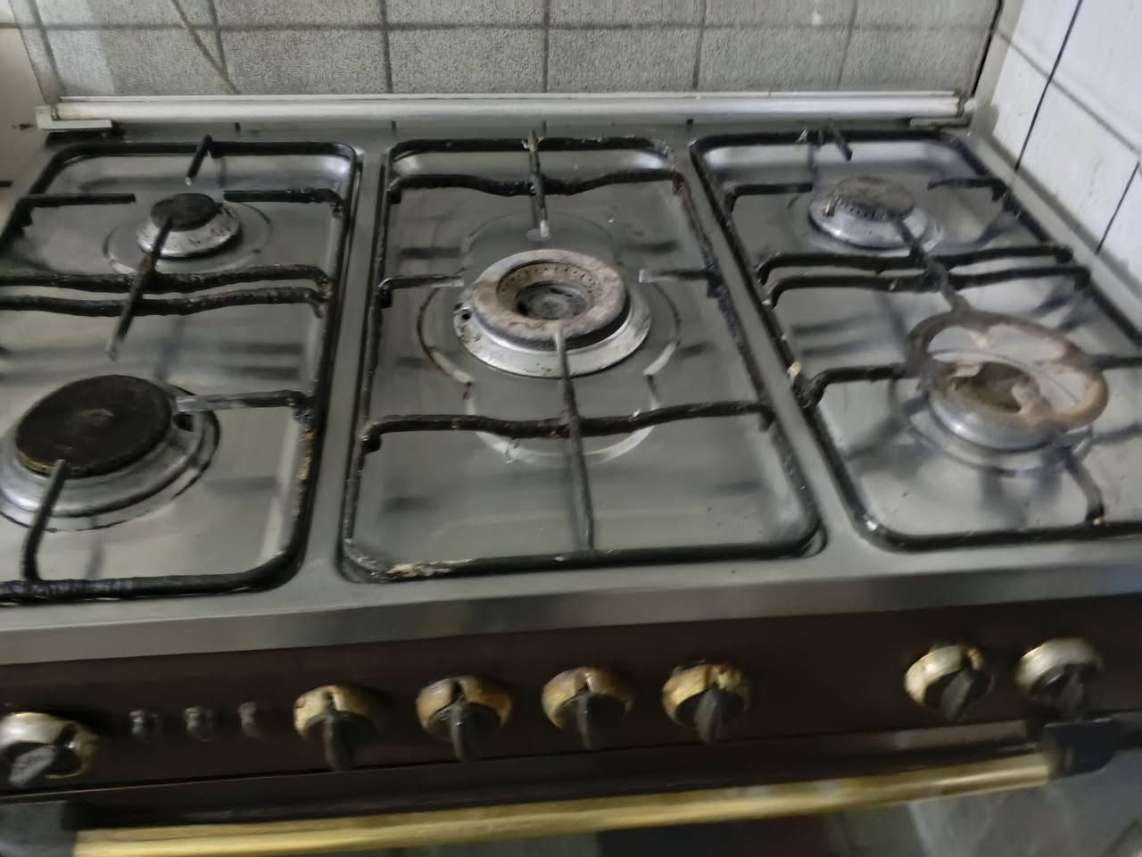 للبيع 
طباخ مصري خمس عيون شغالات والفرن شغال السعر ١٥٠


**إذا كنت صاحب هذا الإعلان وتريد حذفه لأي سبب، رجاءا أرسل رسالة إلى الدعم الفني**