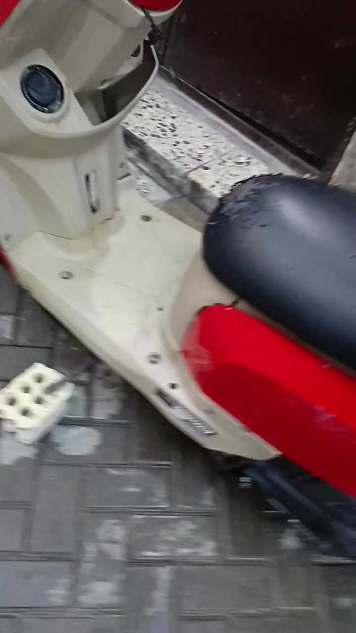 للبيع ماكس بوليس دراجه حلوه السعر ٤٠٠ وبيه مجال شغاله سلف وهندر


**إذا كنت صاحب هذا الإعلان وتريد حذفه لأي سبب، رجاءا أرسل رسالة إلى الدعم الفني**