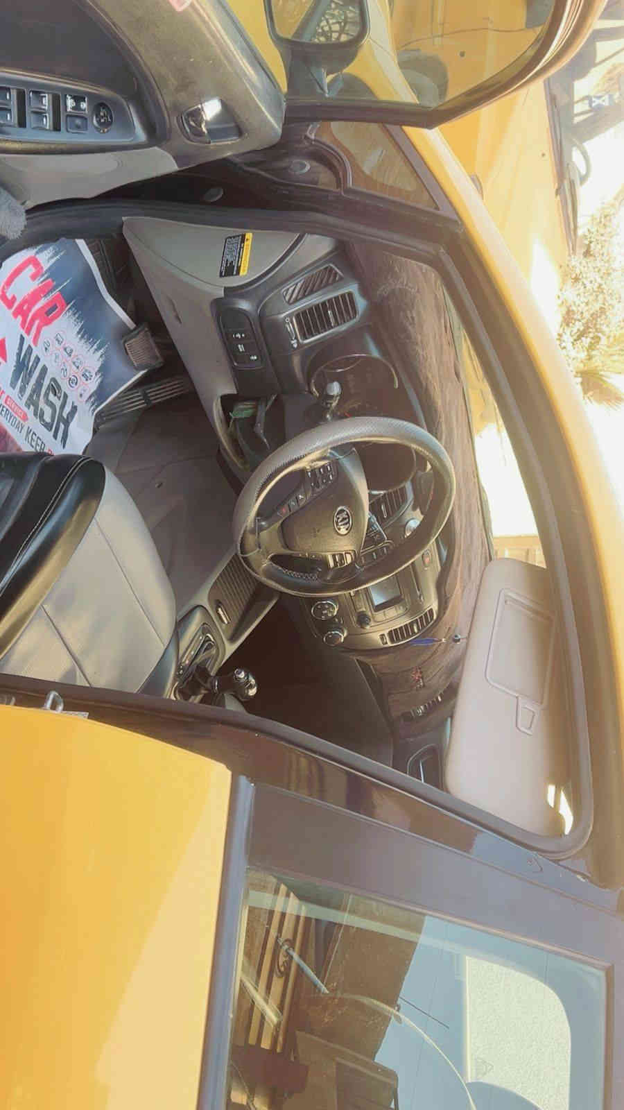 سلام عليكم فورتي موديل 16 حادث كما هو موضح في الصور ماشيه 150 مكينه 1800دوش سنويه ل27 مكان سياره بغداد  الامين ثانيه
سعر 115وبيه مجال بسيط
***********
