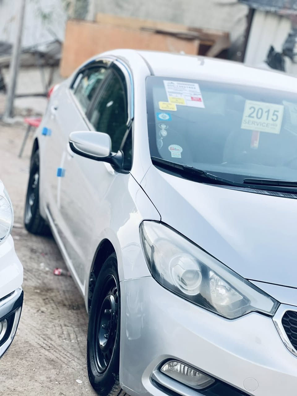 السلام عليكم كيه فورتي موديل 2015 وارد امريكي باب السايق تبديل وجاملغ المامي اليمن تبديل ورش البنيد وداير الجاملغ الخلفي صبغ ولباقي مكفول محرك 200 لاتبخير ولا تنقيص رقم ذي قار انكليزي  تبريد ثلج حداديه جديده تايرات خير من الله السعر 108 وبيها مجال 
السياره جاهزه وخير من الله 
عنوان الناصريه ***********
