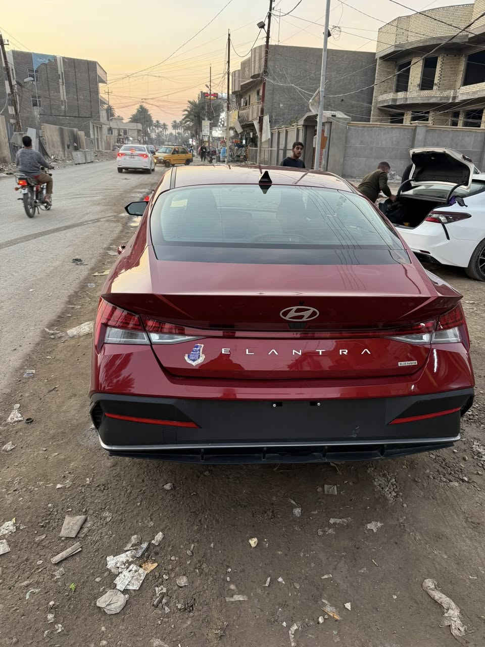 السلام عليكم
النترا 2025 هايبرد 
بصمه 
هندبرك بصمه 
راداد 360
سياره جديده 
حادثه بابتين عكس السايق 
مبدل ارباك برده 
ماشيه السياره 
1000 
بعده زيروو 
سعر 175 
***********
