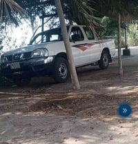 ورحمه والله وبركاته سياره نيسان موديل 2009رقم بغداد مصبوغه صبغ عام اثر...