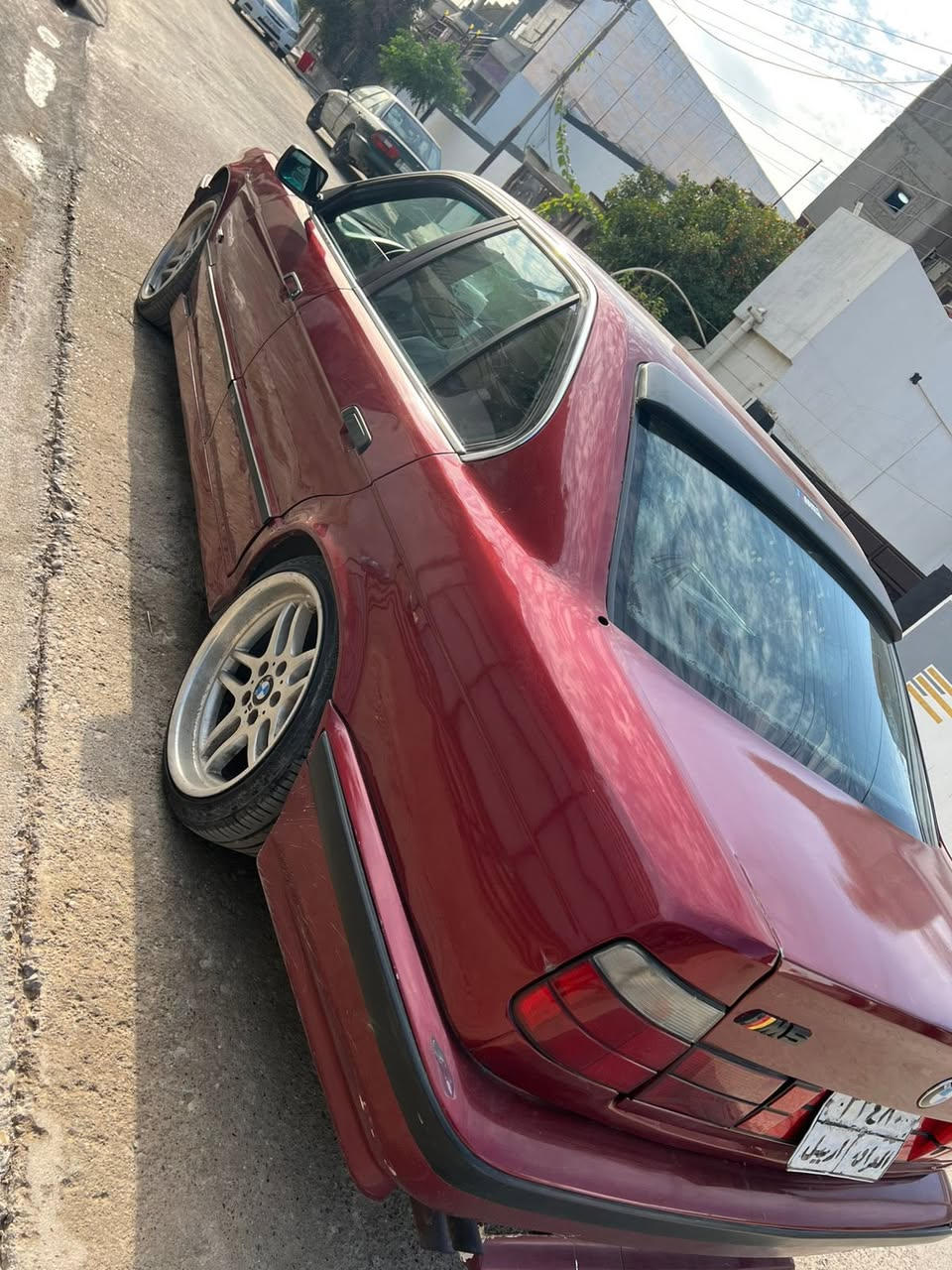 بي إم 520 سعرها45ورقه  عليها مليوان و٣٠٠الف غرامه ينزله من سعرها بعد معمله
موديل 91كير عادي جام 2كهرباء شرط تحويل ويال m دعيمات امامي خلفي m  تريش m سياره حيل حلوه ونضيفه من داعمي لل داعمي شرط كهربائي كامل ستم سماعه ت فول كير محرك شرط دواخل نضيفها 
شراي خابر وتدلل 
***********
