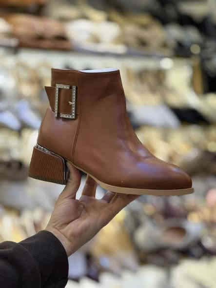 كعب طبي ✅NEW CNTER SHOES✅
ارتفاع 5cm
✨متوفرة 4⃣ ألــــ ــــوان 
قياسات من (36-41)
والسعر بلاش تحطيم الاسعار 

✨تتوفر خدمة توصيل 
✨ بغداد وجميع المحافظات 

✨للاسفسار والحجز مراسلة الصفحة او الاتصال على الرقم 
 ***********واتس اب 

✨وللمزيد من الموديلات الجديده ادخلو الصفحة
 عنوان الشطره الخان فرع ثالث محلات سجاد أو الأخوين
