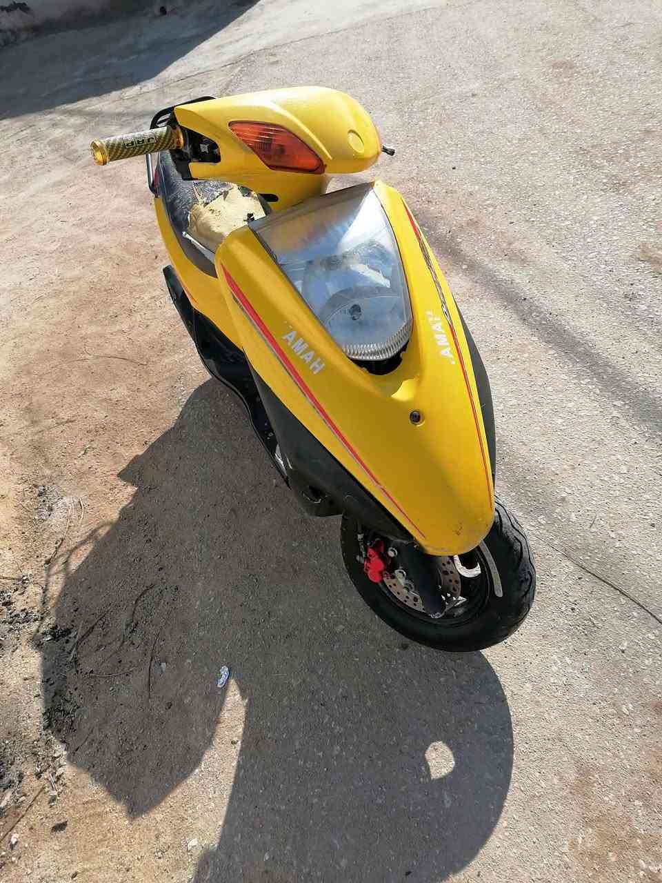 السلام عليكم دراجة بريز صيني دراجه محرك مال ماكس مامفتوح كهربائيات كلها شغاله فقط الكلوب الامامي والسلف مابيه كابريتر جديده شوته وفلتر جديده دراجة نضيفه وولعلم الدراجه محركها يريد تجفيت فقط محركها نشط شرط شلعه ومعدل السعر250الف وبيه مجال للاتصال  ***********او ماسنجر مفتوح المكان الدوانيه
