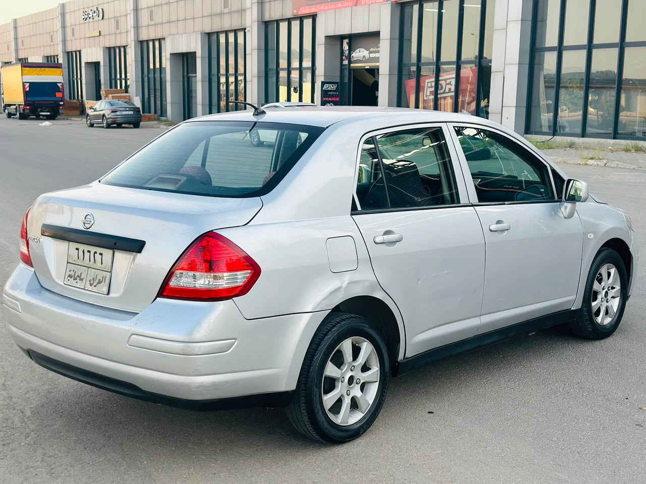 نیسان ڤێرسا ٢٠٠٩ بێ بۆیاخ گێڕ و مەکینە تەبرید بەشەرت کاڵبونەوە نیە سعری ٧٢$
*********** السليمانية, العراق
