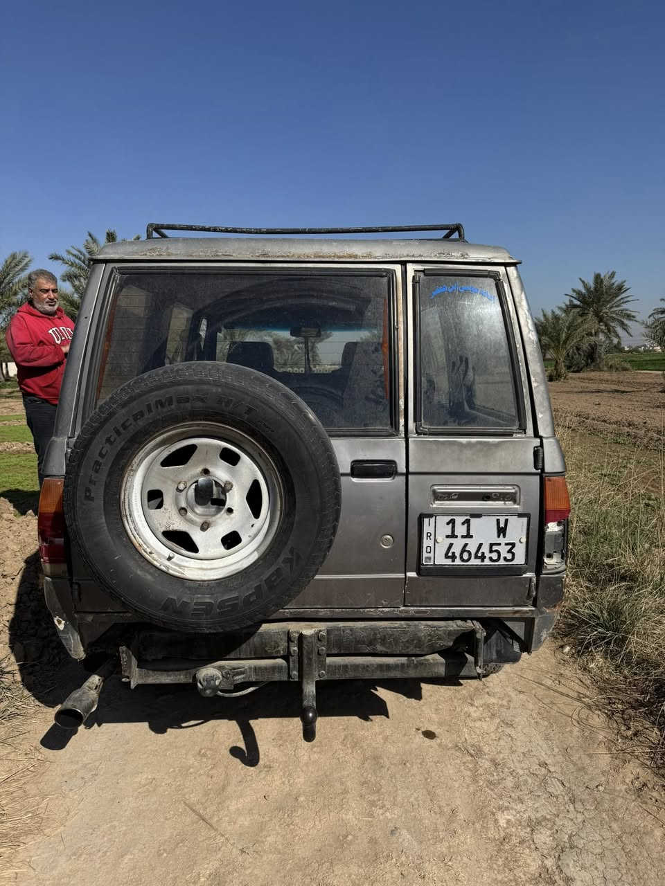 السلام عليكم سياره لبيع ازوزه مديل 1988 بيها مكينه وكير بطه حجم 3000 جاهزة ما ناقصه شي رقم بغداد سعر 30وبي مجال 
***********
