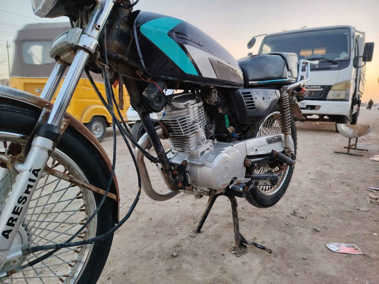 السلام عليكم    ..
نامه للبيع موديل 21  (أوراق) 
مكاني ناصريه قضاء النصر حي العسكري 
ما متواجد على الفيس ***********
