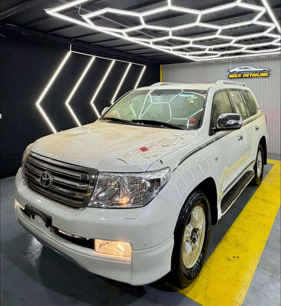 🌹بسم الله الرحمن الرحيم🌹
🪬اخت زيروو🪬ستينيه📦مواصفات ليكزز
تويوتا لاند كروز ستينيه اصلى بريمى فوول - ✅جكسارة موديل : 2011  علا وضع بيلادى مواصفات ليكزز كيرومحرك ليكزز  
VXRi -V8- 5.7 شكل بيلادى مرغوب 
ماشى ١٢٥ كم حقيقى ٨ سلندر
 فول مواصفات ستينى معروف شاشة كبيرة -سلايد- دواخل كريمى - ثلاجه - بصمه - فتحه صلايت- باقى هواى مواصفات معروفه مال ليكزز ستينيه
٤ طايرويل جديد دنلوب
ماشااللە حیل حیل حلوە و جدیدە
  مكان سياره اربيل
✅مكفوول كفاله بدون صبغ كلشى بشرط
محرك كير بشرط مامفتوح محرك و كير جديد مامفتوح بشرط ماشالله صوت و بخار بدون خلل
سيارة حيل نظيفة كلشي عل بلاد لوك
سنوية زنكة  و فحص و هزه كلشي جديد مدفوع 
باسمي السنوية بشرط تحويل وغرامـة
سيارة مابيـها دينار مصرف كامل من كل نواحي
‎🟩 💵السعر:  ٣٥٥ ورقه بيه شويه مجال الطيبين
‎***********📞رقم اسيا
‎رقم كورك واتساب📞 ***********
