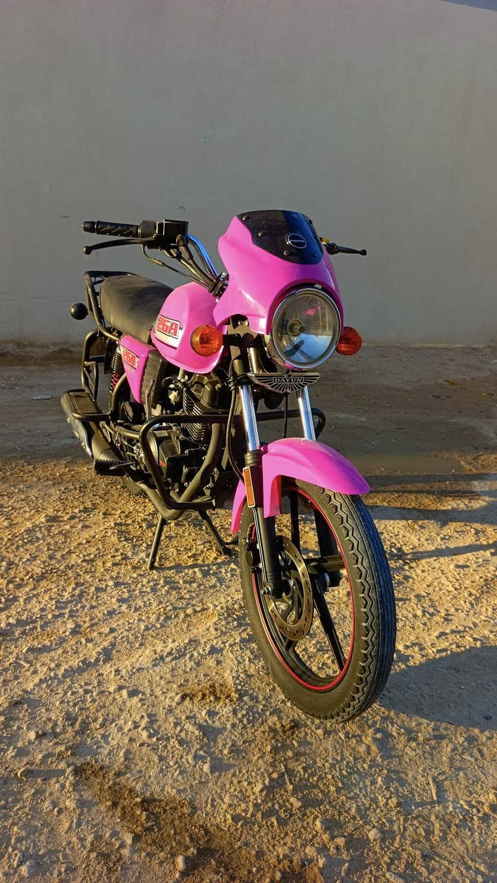 السلام عليكم دايون رقم نجف انكليزي 
دراجه جديده وماعايزه برغي تجي
 وتشوف بعينك بسمي مداور ثاني
 يوم موديل 23 النضافه 100 % 100 
مكاني النجف شارع المطار 
***********
