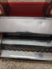 مكينة صنع معكرونة وبورك أصليه كلش نظيفة سعرهه ٢٠ وبيه مجال بغداد حي ال...