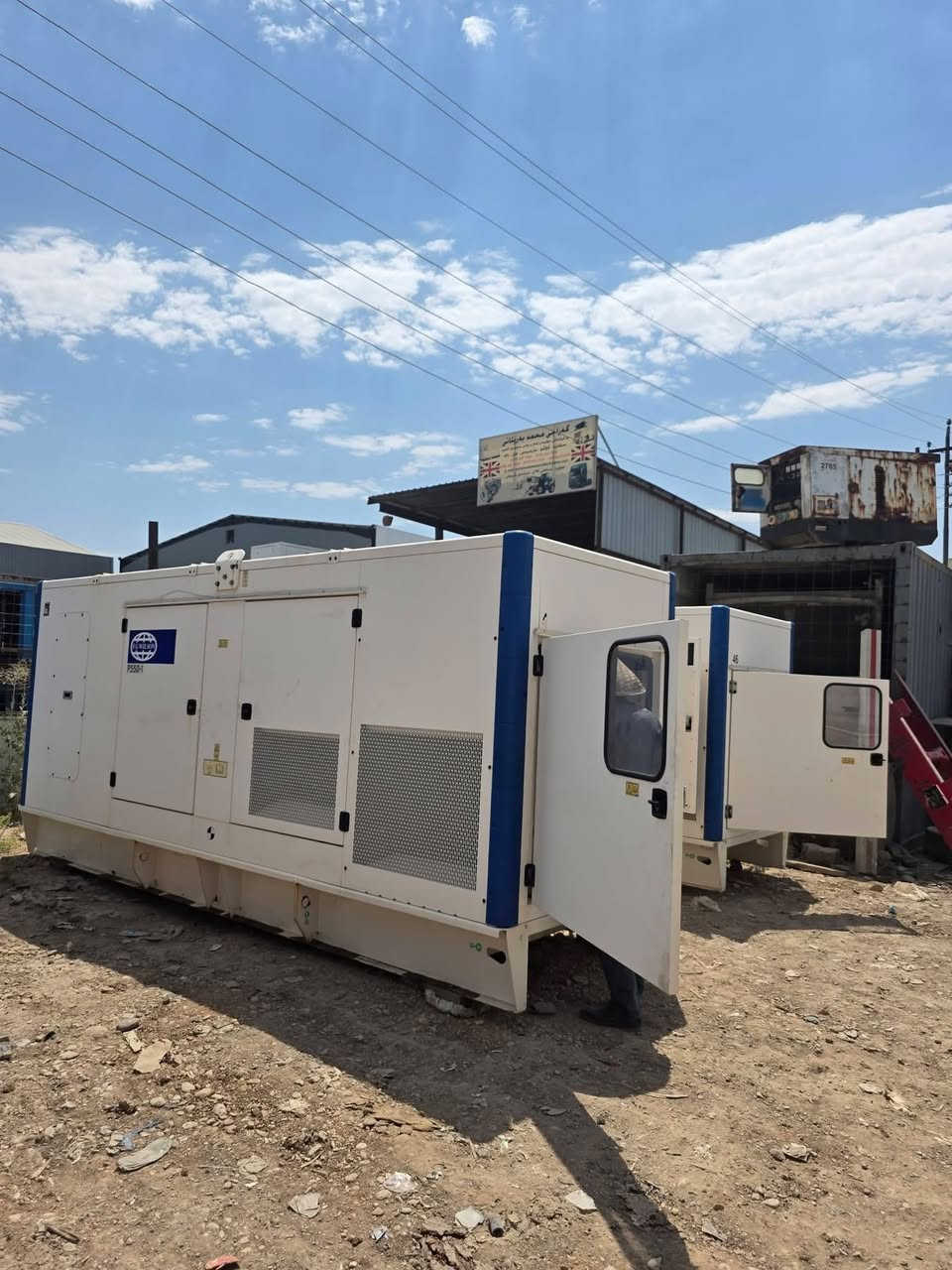 بيركنزحجم 2500 FG
550kv 
وارد بيرطاني
ساعات العمل 
1- 46 ساعة 
2 - 112 ساعة 
المولدات شرط الفحص والحمل 
يوجد كافة انواع واحجام المولدات 
يوجد توصيل كافة المحافظات 
العنوان اربيل 
للستفسار 
***********
***********
