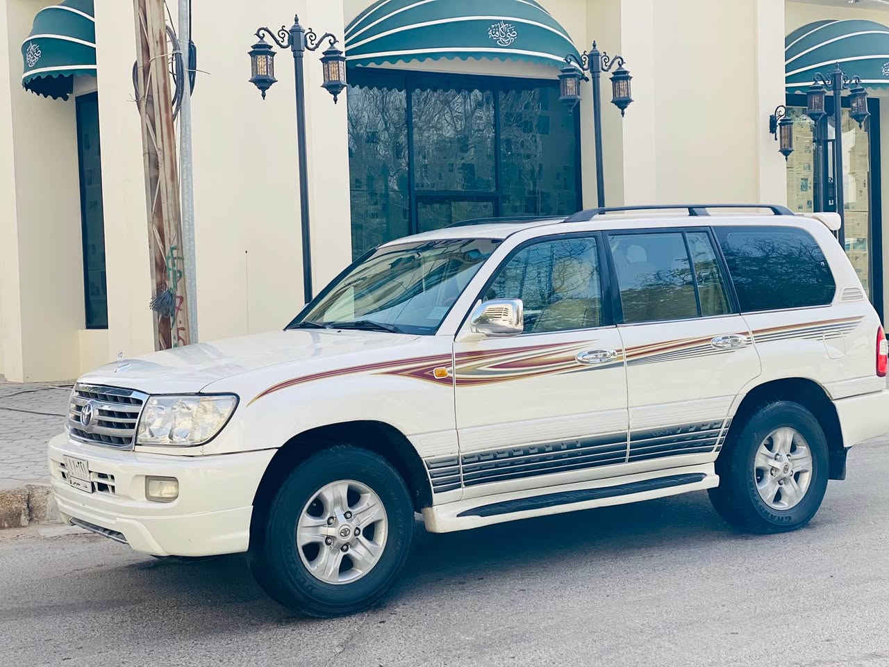 لاندكروز مديل 2006خليجي السعر 134للأستفسار ***********مكفوله من الضربه مصبوغه  لجماليه مكفوله من التجيه او انقلاب سياره جديده وجاهزه حداديه محرك وكير مكفولات محرك 6سلندر حجم 4000فول مواصفات شاشه فتحه كامره 7راكب 3قطع تبريد ثلاجه فورويل دبل تانكي  تبريد ثلج ❄️ رقم بغداد  مكان كربلاء كربلاء, العراق
