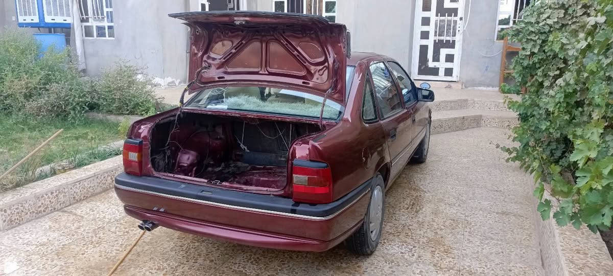 اوبل 20 للبيع موديل 92 محرك كير شرط للتفاصيل اتصل على ***********
