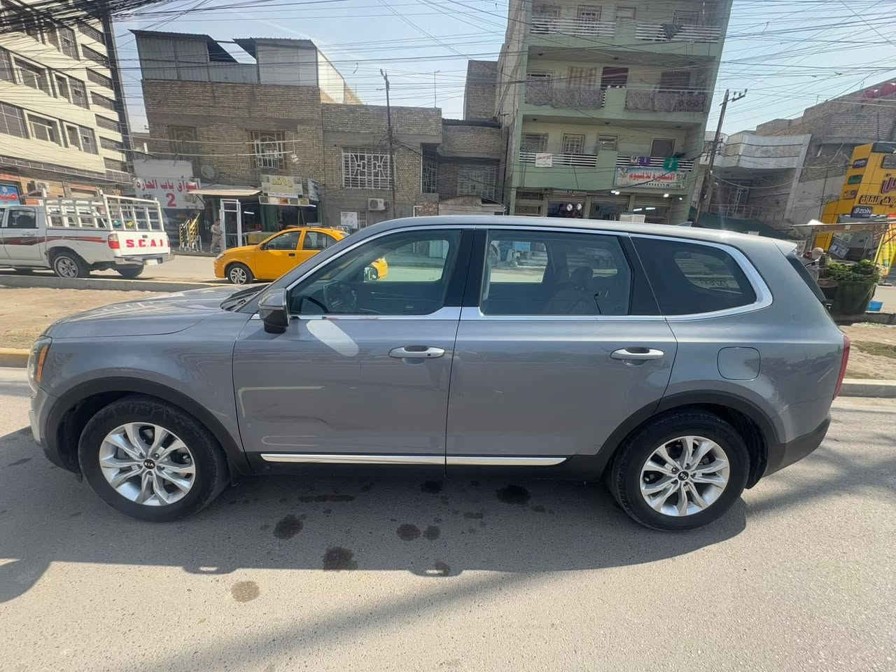 سلام عليكم
تيلورايد موديل 2020 وراد أمريكي السيارة حادثها بنيد وجاملغ صفحة السايق وبارد بالجاملغ الثاني قليل السيارة كاملة للاخير كير محرك حدادية مملعوب بيهن السيارة ماشية 57 الف ( كيلو) 
المواصفات:- LX 6V
بصمة 
كشنات ٧ راكب جلد 
ثلاث قطع تبريد 
فورويل 
سايد أبريك دكمة 
حساسات امامي خلفي
رادرات 360 درجة 
كامرة مانع صدمة 
اوتوهولد 
خمس وضعيات قيادة 
تحديد مسار 
مانع تزحلق 
صعود منحدرات 
رادارات بالمري 
شاشة لمس كبيرة
ترحيب بصمة بالبيبان 
لايت زنون بلادي 
ويل كروم عالي 
اشاير بالمري 
مكينة ٦ سلندر ٣٨٠٠
السيارة جديدة مكانها بغداد 
السعر ٢٣٠ ورقة 
للاتصال ***********
