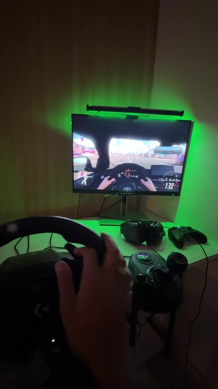 G923 
للبيع مستعمل يشتغل على Xbox S/X  & PC 
السعر 350 
للاستفسار ***********
