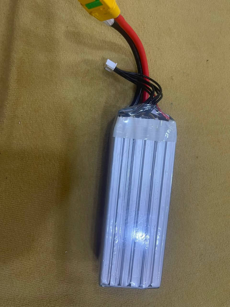 6 سيل
التفريغ 100c 
5200 ملي امبير 
مواصفات فول متوفر


**إذا كنت صاحب هذا الإعلان وتريد حذفه لأي سبب، رجاءا أرسل رسالة إلى الدعم الفني**