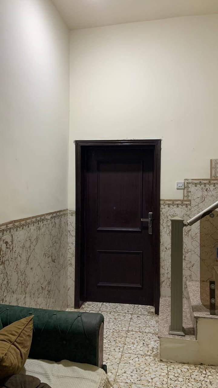 #للبيع #بيت #منطقه #ال٣٦ #طابقين

بيت للبيع بل ٣٦ طابقين واجهه ٦ وربع والنزال ٢٠ متر

مساحه البيت // ١٢٥ متر بناء مسلح

الطابق الأرضي // غرفه وصاله ومطبخ وبراني وصحيات داخليه وخارجيه

الطابق الأول // غرفتين وصاله ومجمع صحيات

ملاحظه // البيت حر مامطلوب

سعر البيت // ١٢٥ مليون

موقع البيت // ال ٣٦ قرب اسواق سيد بشير

نستقبل جميع العروض العقاريه والتجاريه على الواتساب

*********** // واتساب

*********** // اتصال

أو زيارة المكتب الحضارة للعقارات السماوه حي الحكم مجاور صيدلية آدم
