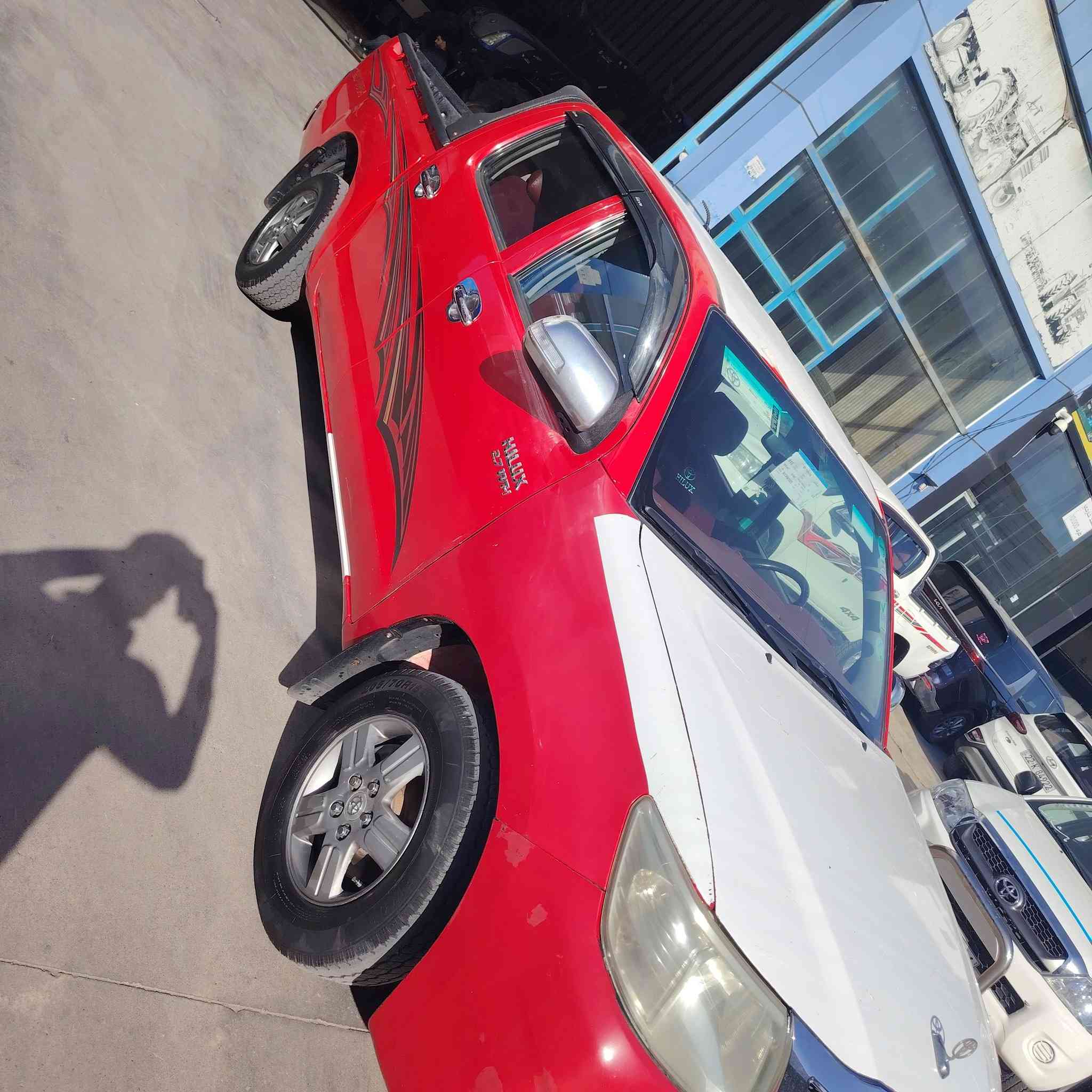 ٢٠١٣ جيهان رقم أربيل دولي سنويه. توها مخلصه محرك شركه مامفتوح بيها جاملق مبدل صبق وبيها ٣ مكانات بارد الباقي مكفول  شاصي ١٢  السعر ١٦٠ وبها مجال قليل الاتصال *********** ولموشراي لايتصل ملاحظه  بدون مراوس بفلوس فقط  ١٦٠ مكان السياره أربيل
