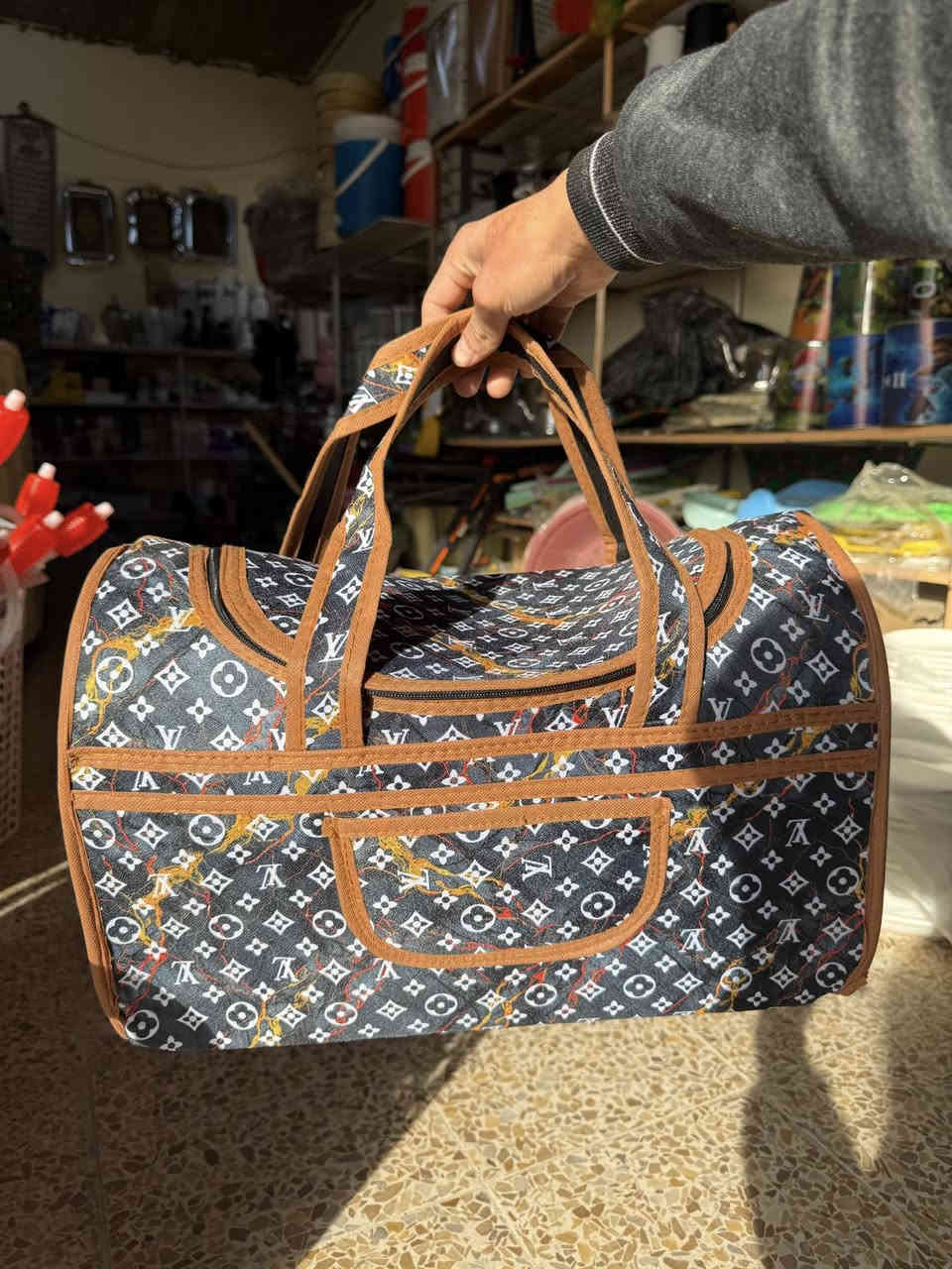 السلام عليكم ورحمة الله وبركاته
إلى زباءننا الكِرام، كل مايحتاجو المنزل متوفر 

*مكان المحل ناحيت الشوره بظهر انفوس  قرب صيدلية محمد الخلف🏥

📞***********
