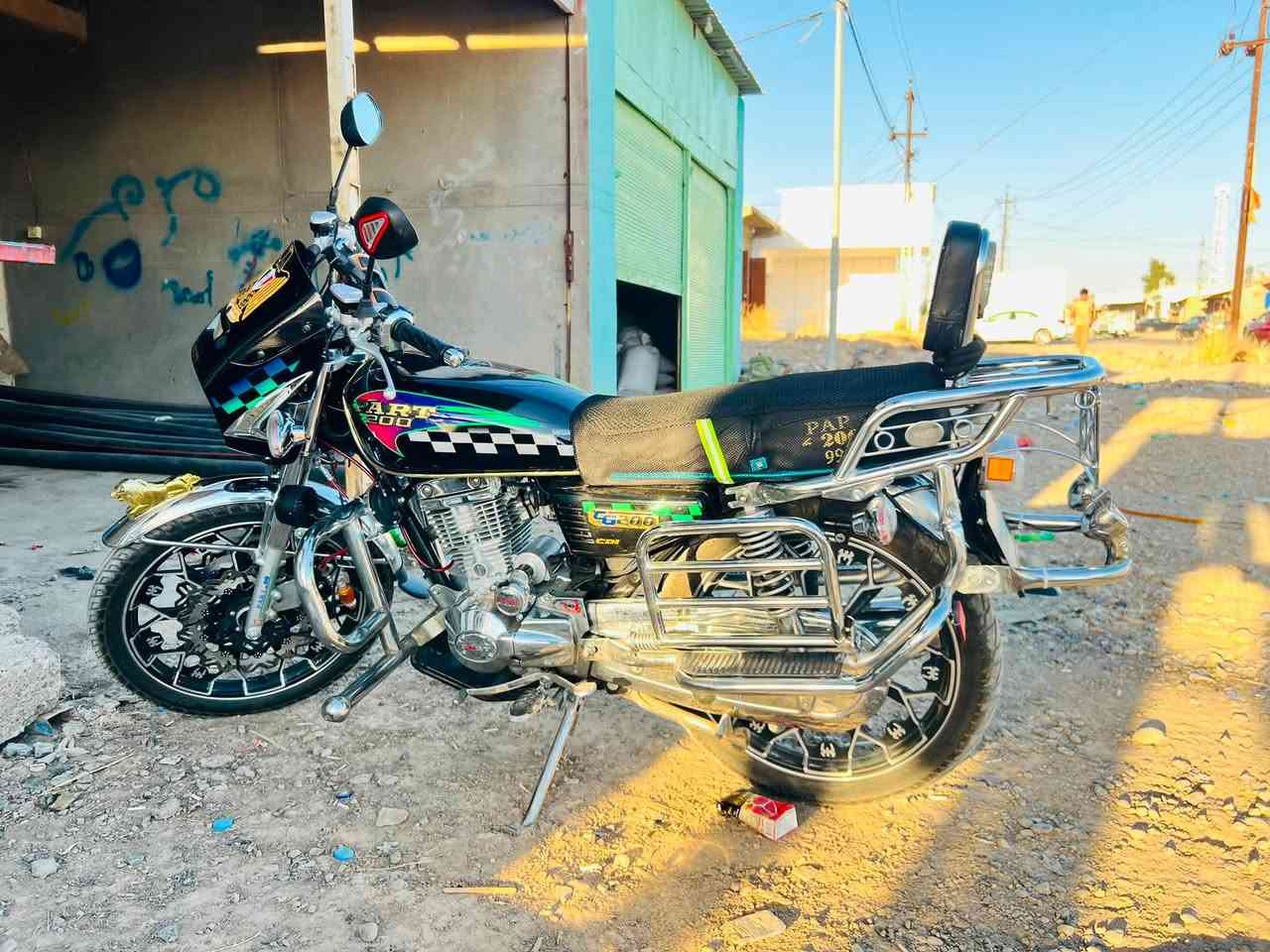 السلام عليكم بارت عيتاني سوري الصلي موديل 25محرك 200سيسي شرط شلعه و معدل محرك كبس منفيس موجود موطور جديد مكفول من التاير ل التاير  مكاني كياره     السعر خاص أو اتصل ***********
