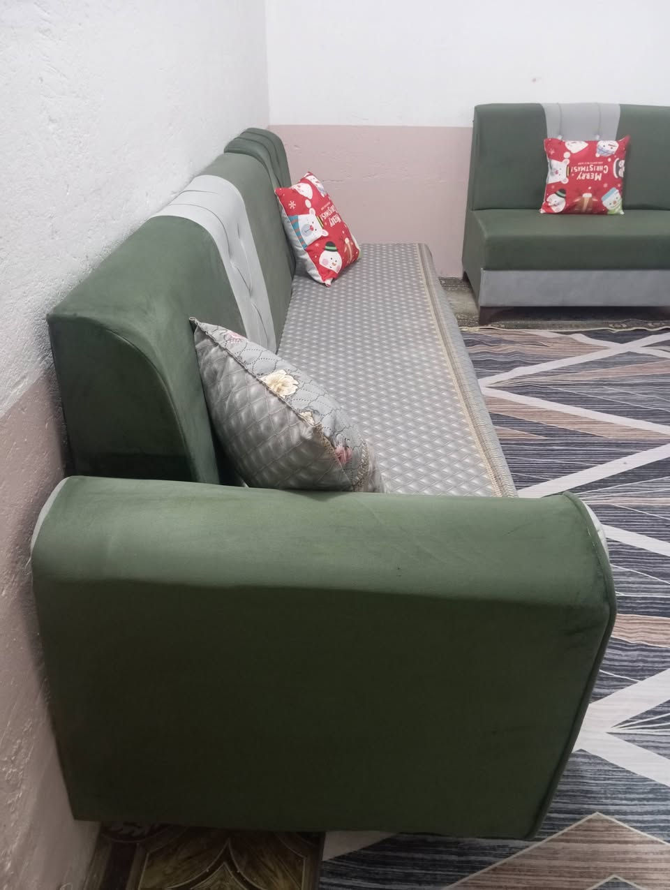 ديوان جديد كلش استوني ماخذه اذا بي شخط يرجع نضافه فول السعر 300 مكاني بالنجف ‏‏‪‪0789 289 0482‬‬‏ وبي مجال بصيط
