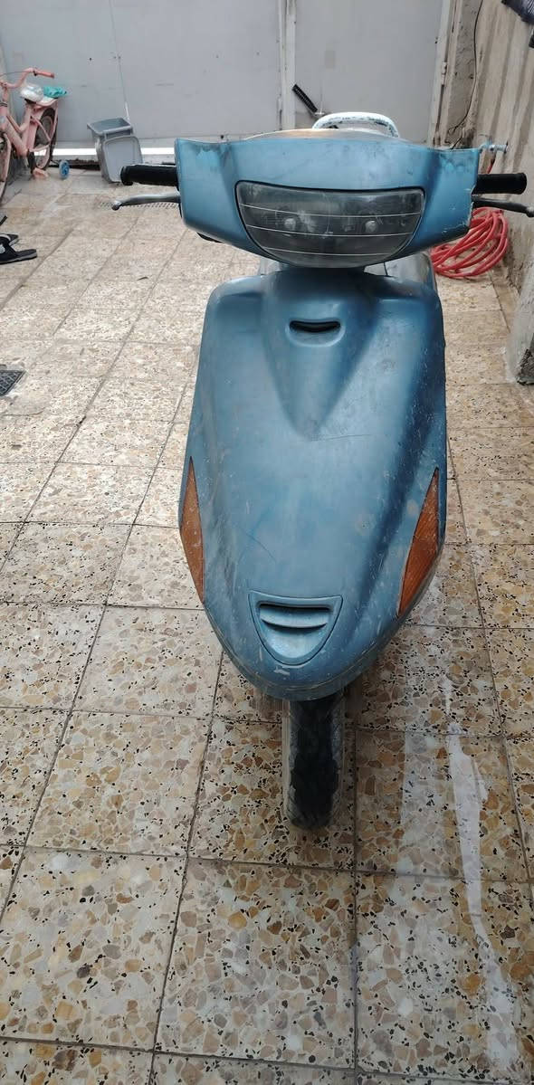 السلام عليكم دراجة للبيع كهربائية جاهزه نكره سلف 250 وبيه مجال قليل مكنته بيه خيط بخار ***********
