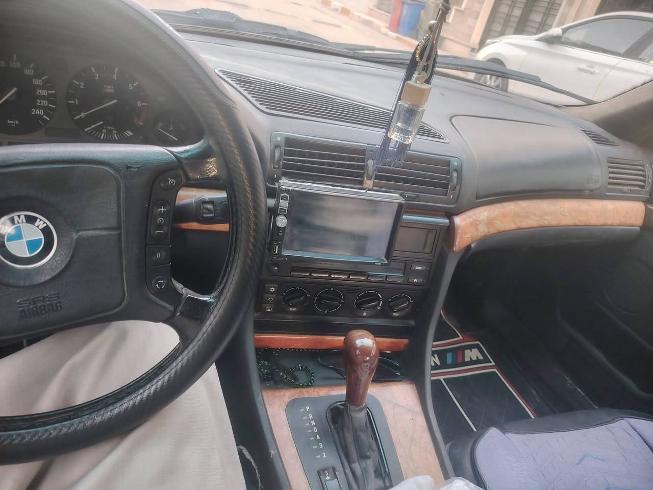 🚘 للبيع BMW خفاش 728 🚘

🔹 موديل: 1996
🔹 وارد: ياباني 🇯🇵
🔹 اللون: أسود 🖤
🔹 المحرك: 6 سلندر
🔹 محرك وكير بحالة ممتازة جداً
🔹 التبريد شغال 👍
🔹 كهربائيات جيدة
🔹 تخم تايرات
🔹 السيارة مكفولة من الضربة
🔹 صبغ عام
🔹 السيارة باسمي الرسمي
🔹 الرقم: بغداد

💰 السعر: 65 ورقة وبيه مجال للجادين

📞 للاستفسار:
***********
