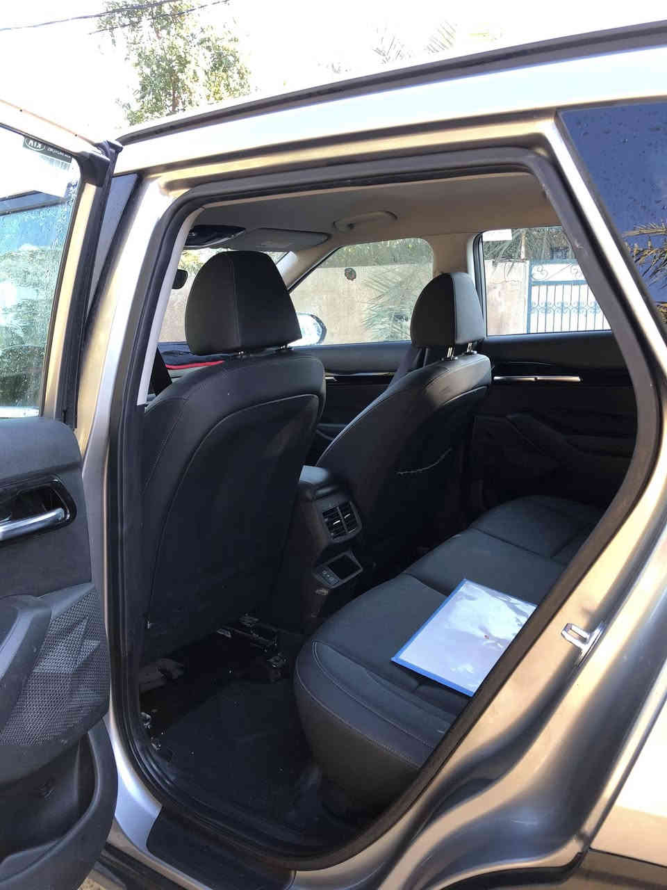 السلام عليكم 
كيا سلتوز 
EX
2024 
لون سلڤر 
حادثها بنيد مبدل اصلي ومصبوغ بدون دواخل بدون شواصي بيها ايرباگ الستيرن طالع والعكس السائق 
بصمة 
تشغيل عن بعد 
تحديد مسار 
نضام منحدران 
نقطة عمياء 
قفل سرعة عداد دجيتال 
محرك دوش 2000 
السيارة نضيفة جداً 
رقم ديالى 
السعر 173 
للاستفسار *********** 
يوجد واتساب
