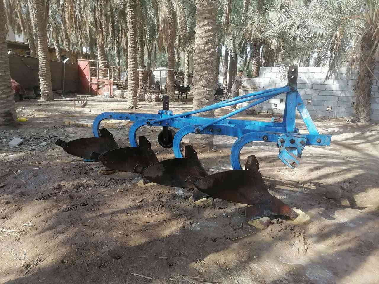 السلام عليكم فدان للبيع تركي حجم 12 البير مشتغل قليل مكان الديوانيه قضاء السدير للاستفسار الاتصال على الرقم ***********
