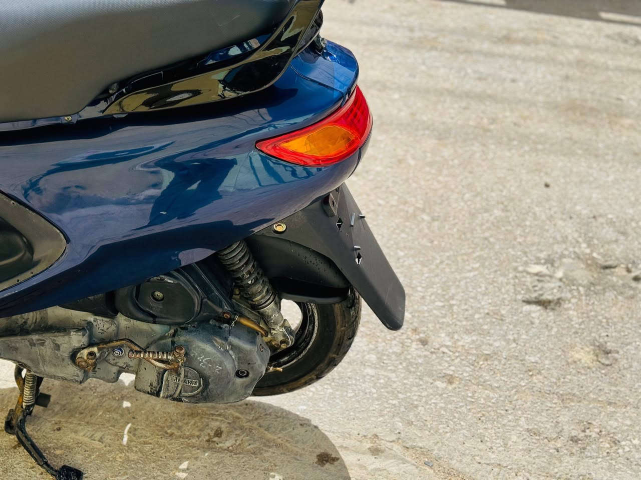 سلام عليكم دراجه فراشه مال حاويه شرطه الفحص أصل فحل رمبه مكينه مامفتوحه صار اله 25يوم من طالعه السعر 525وبيها مجال حك الجيه العنوان نجف الرقم ***********
