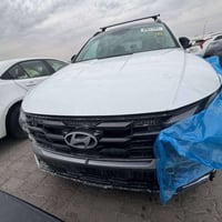 للبيع. توسان 25  هايبرد مو عادي ماشيه فقط 13 الف حادثة جداً بسيط   الس...