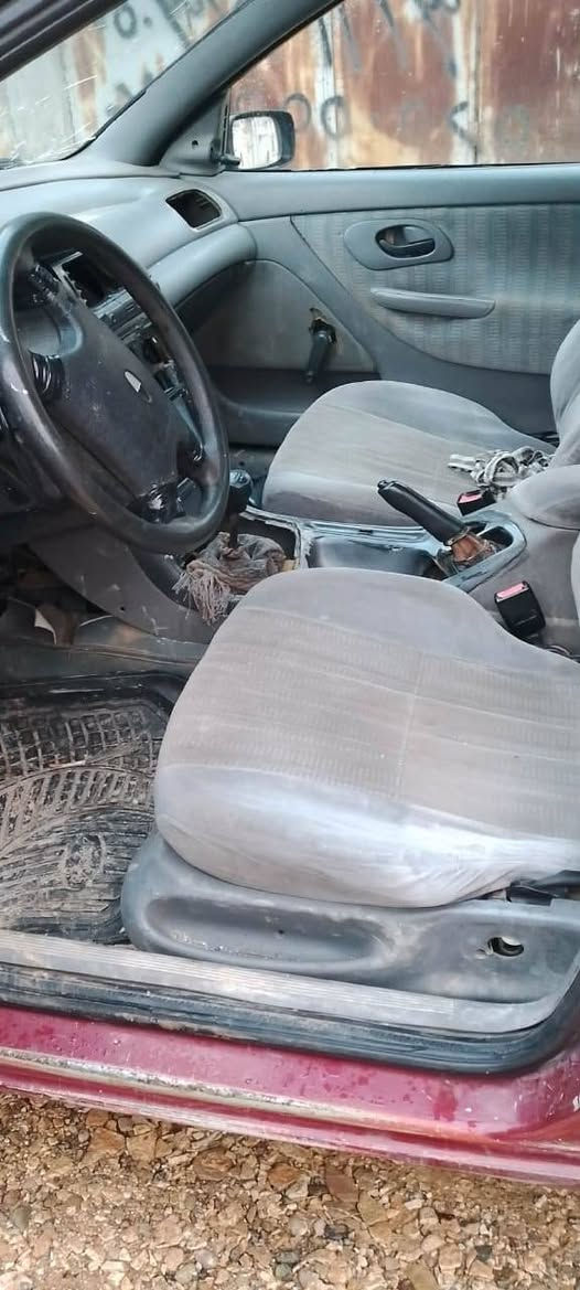 بەناوی خوای گەورەو مهرەبان فۆرد مۆدیل ١٩٩٣ ئاڕم پلاستیکی سلێمانی گێرومەکینەی مازدا ؟ کابلێتەر لایت فڵجە گەرمی تەرجیل بەشەرت بێ تەقەو ڕەقە سەیارەکە بی مەسروفە  تایەو ویلی لۆک پاتری لۆک گیرو مەکینەی هەتا بڵێی مەزبوتە ٦٠ هەزار غرەمەی کامیرای تیایە و هیجی کە بەشەرت بەشەرت  سەیارەکە بەشەرتی هه موو شتێک ئەیفرۆشم سعر ٧ گەڵا قفڵ لەسلیمانیم  سەیارە بە نامەو قەرز نافرۆشم بەس تەلەفون تکایە گەر موشتەری نیت بیزارمان مەکە لەگەڵ رێزم
*********** 
سلێمانی نزیک پارکی هەواری شار السليمانية, العراق
