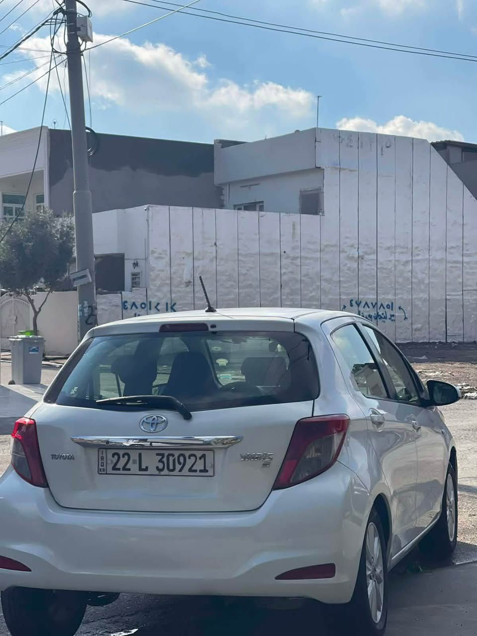 Yaris 2014
گێڕومەکینەو تەقەورەقەو بەشەرت
رەقەم و سەنەوی و ژینگەی نوێیە
2 پارچەو نیوی بۆیاغە پێشی کەپسە جەمپێکی کەمی پشتی ھەیە
نرخ:92 مەجالەکی زۆرکەم
ژ.م:*********** أربيل, العراق
