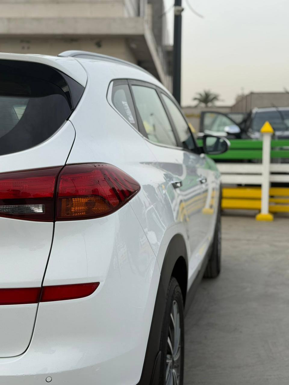 .سلام عليكم توكسان 2019 خليجي السيارة بصمة كشن كهرباء جلد مري شفط تحكمات محرك كير تخم تاير كفالة شاشة كار بلي واير ليس اواكس رقم بغداد مكفولة من الضربة والصبغ فقط بارد بل بنيد  السعر 188$ مكاني بغداد البلديات رقم ***********
