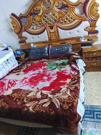 ورحمه الله وبركاته حبايب غرفه اخشاب يرادله ترتيب هيه والدوشك سعره ٢٥٠ ...